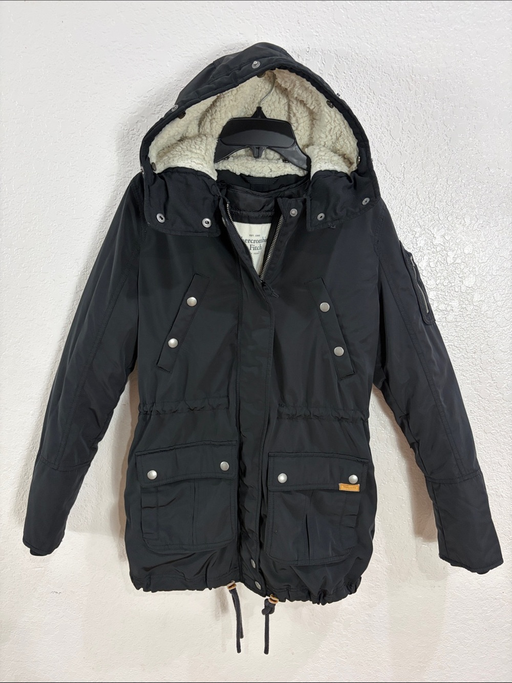 Abercrombie & Fitch,Size S,Black Sherpa-Lined Hooded Parka Jacket